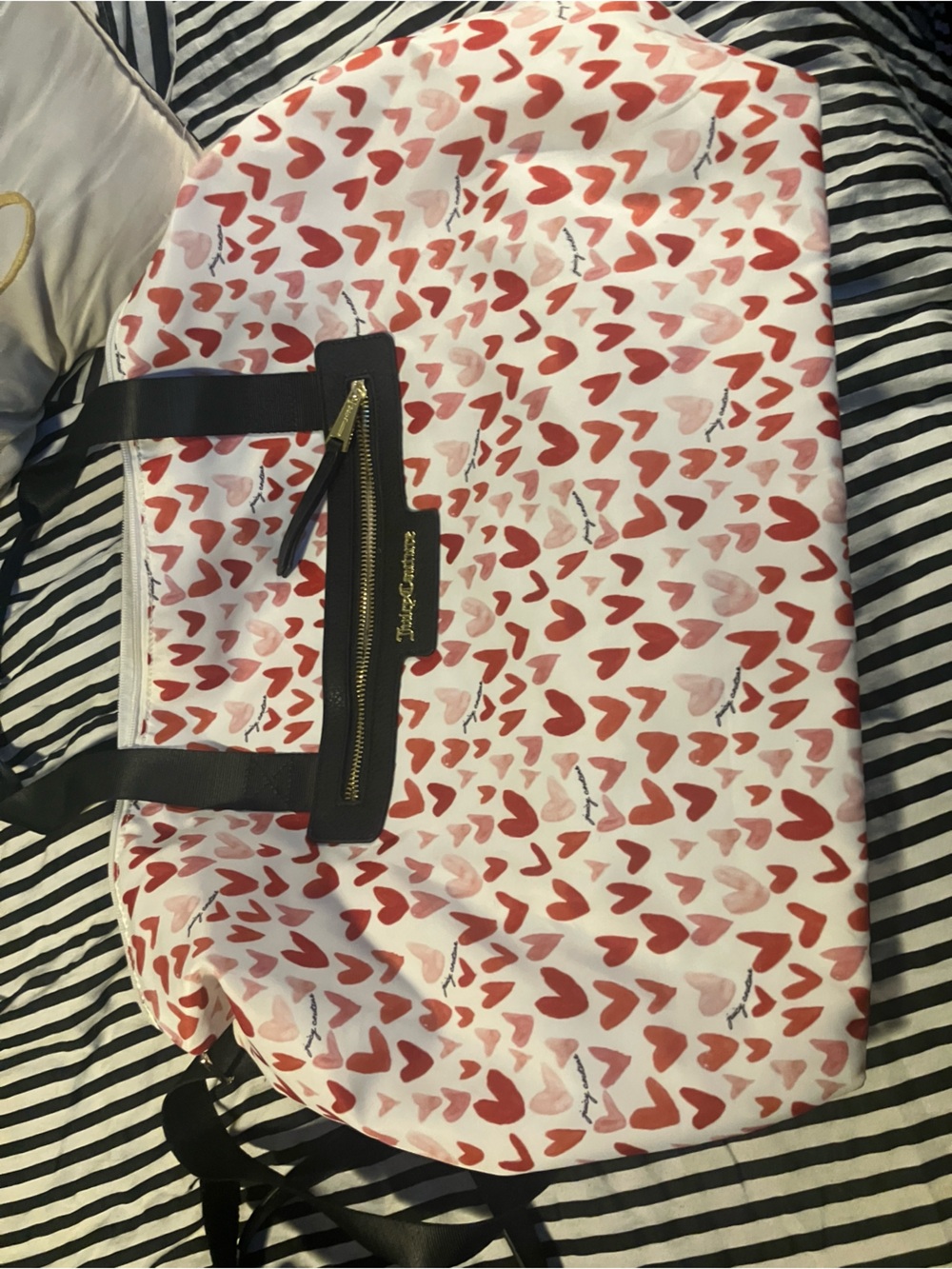 Juicy Couture 18x14x7 top zip , handles & shoulder strap, white with hear